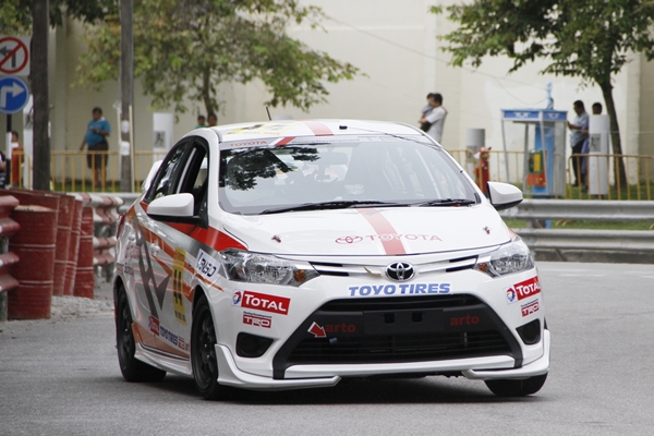 タイ “TOYOTA ONE MAKE RACE 2013” をサポート