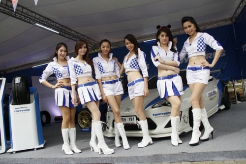 タイ “TOYOTA ONE MAKE RACE 2013” をサポート
