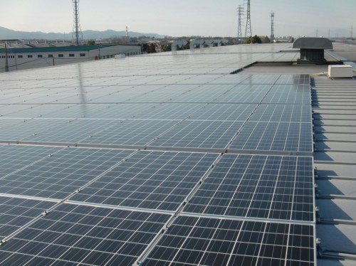 宮崎工場に設置された太陽光発電システム