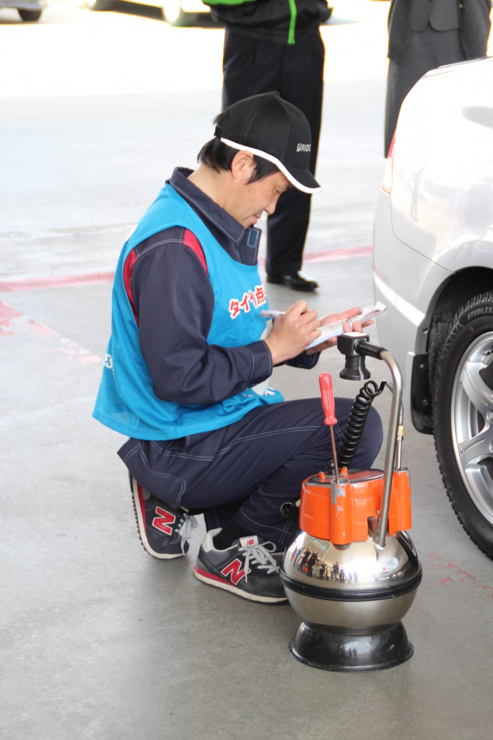 空気圧などをチェックしユーザーに伝える（ブリヂストン）