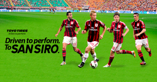 「Ｄｒｉｖｅｎ　ｔｏ　ｐｅｒｆｏｒｍ．　Ｔｏ　ＳＡＮ　ＳＩＲＯ．」バナー