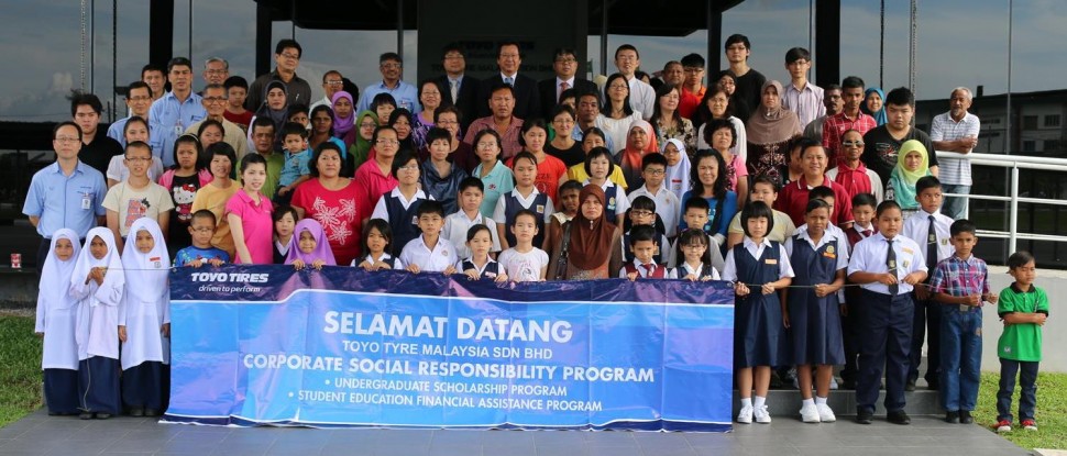 奨学金プログラム贈呈式の様子