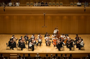 東京・オペラシティ コンサートホールでの演奏風景