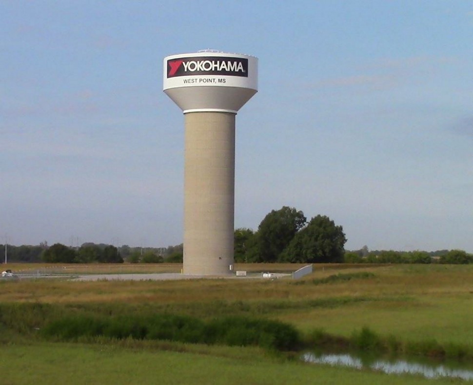 敷地内に立つwater tower