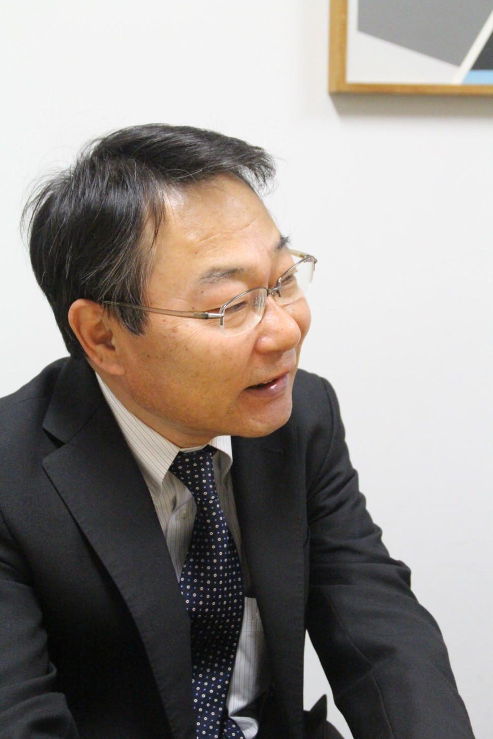 グローバル展開を強化していくと述べる千田事業部長