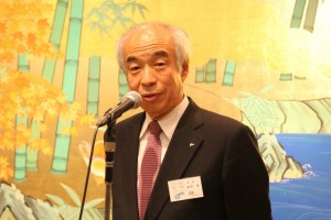 国内外に向けて発信していくと述べる和田会長