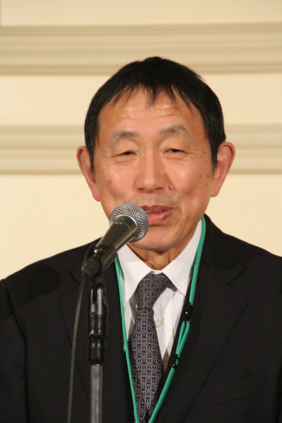 新分野に注目していきたいと述べる山内会長