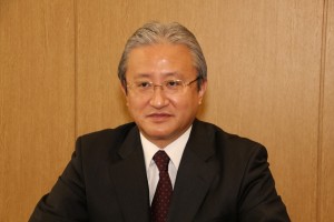 安藤栄一郎エラストマー部長