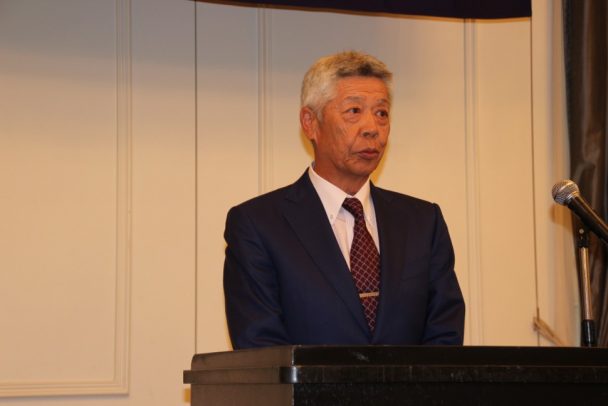 退任役員を代表して亀田元秀（蒲田ゴム取締役会長）があいさつした