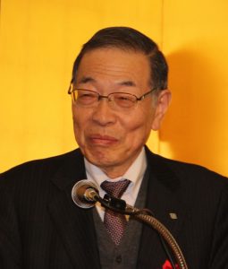 祝辞を述べる住友理工西村会長