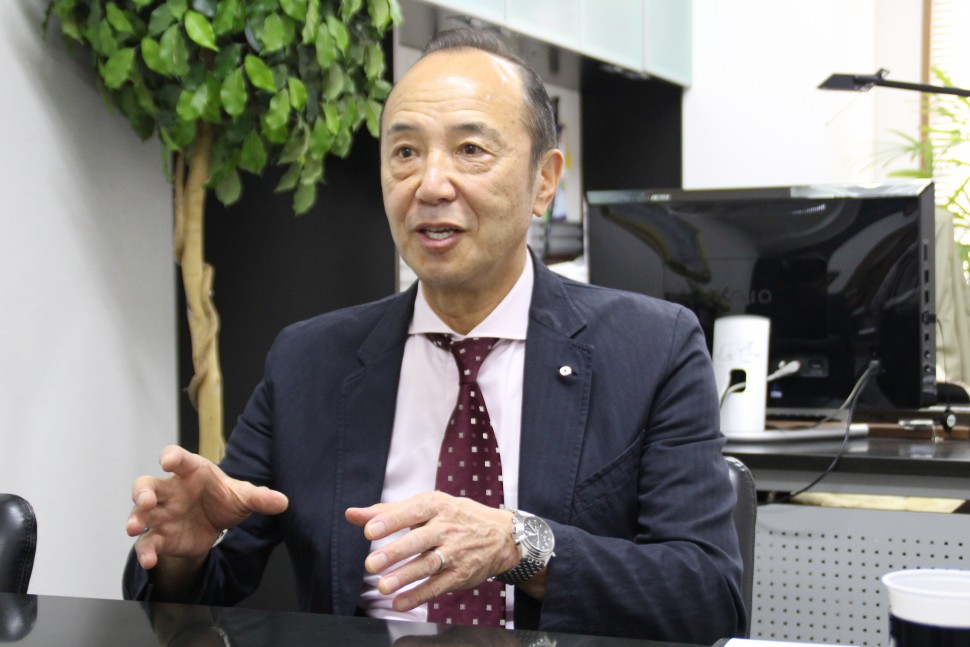 村岡実社長