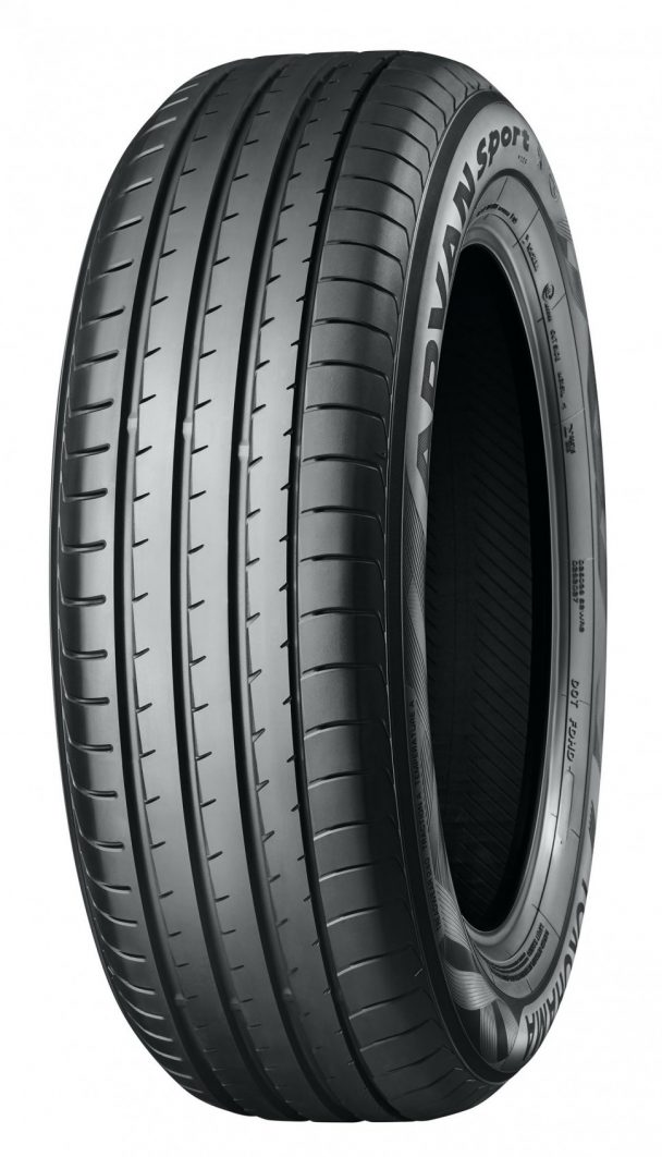 アドバン・スポーツＶ１０５　２２５／60Ｒ18　１０４Ｗ