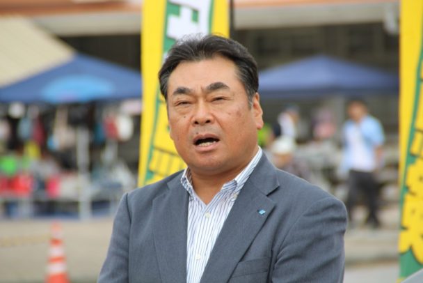 あいさつする増田本部長