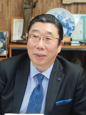 加藤已千彦理事長