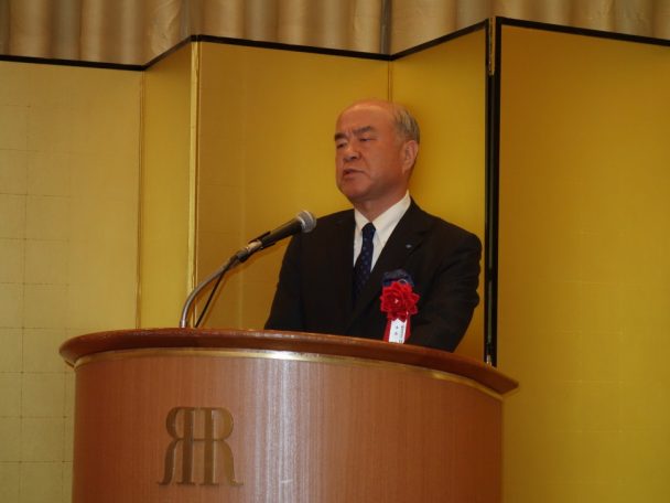 祝辞を述べる日本ゴム工業会の池田育嗣会長