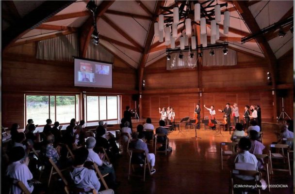 奥志賀高原・森の音楽堂での演奏会の様子②