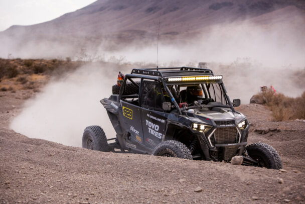 三浦選手の参戦車両ポラリスＲＺＲ①