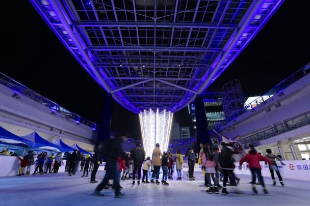 名古屋・栄のスケートリンクに協賛