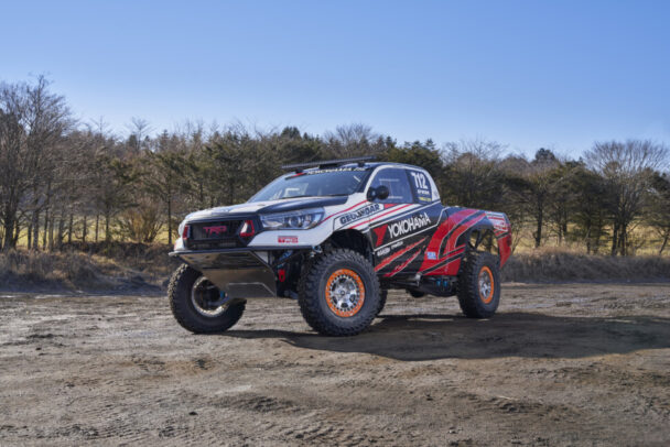 参戦車両の「TOYOTAハイラックス」