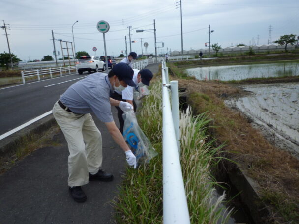 平和町工場周辺での清掃（稲沢市）