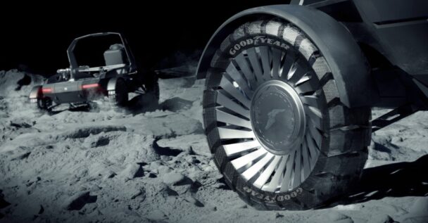 月面探査車のタイヤ開発に参画