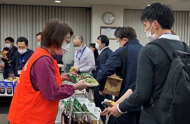 豊田合成が災害復興支援　国内15事業所で物産展開催