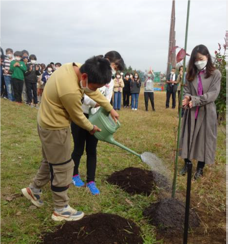 植樹式の様子