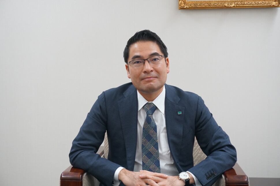 岡本邦彦社長