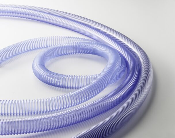 ゴム・樹脂ホース特集　プラス・テク　　エクレマーはＰＬ法対応を推進　テクノ３兄弟、各方面でＰＲ強化