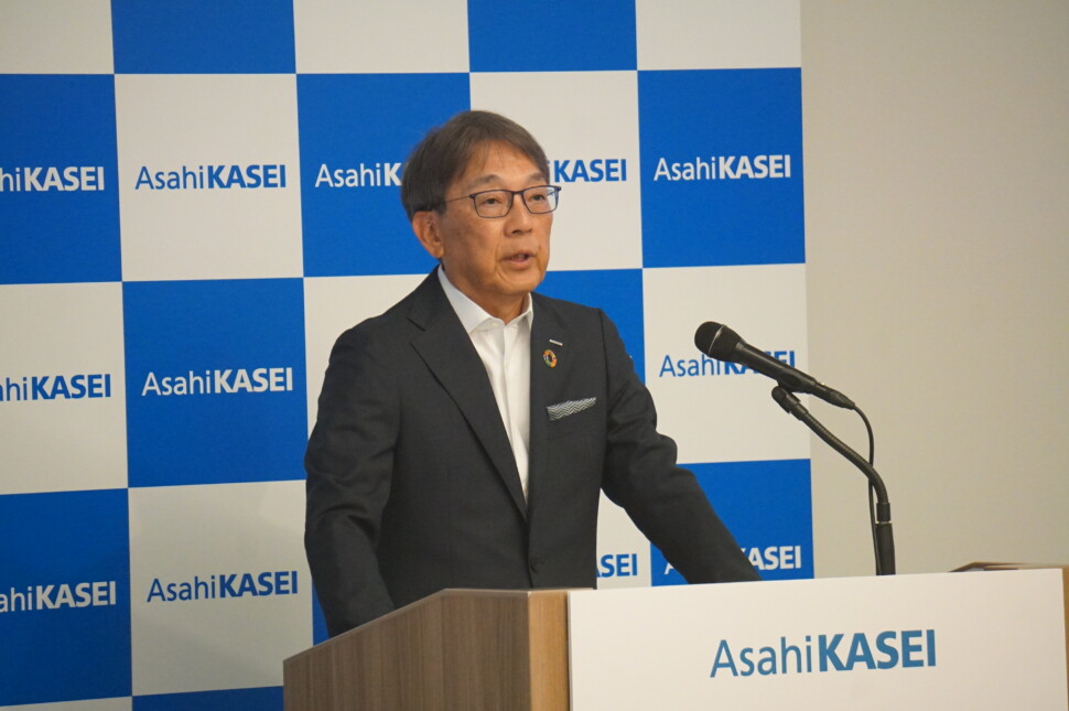 説明する工藤社長