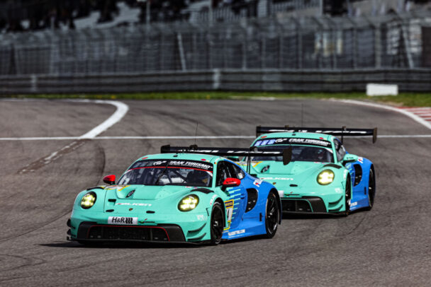 ファルケンモータースポーツの｢ポルシェ　９１１　ＧＴ３Ｒ｣