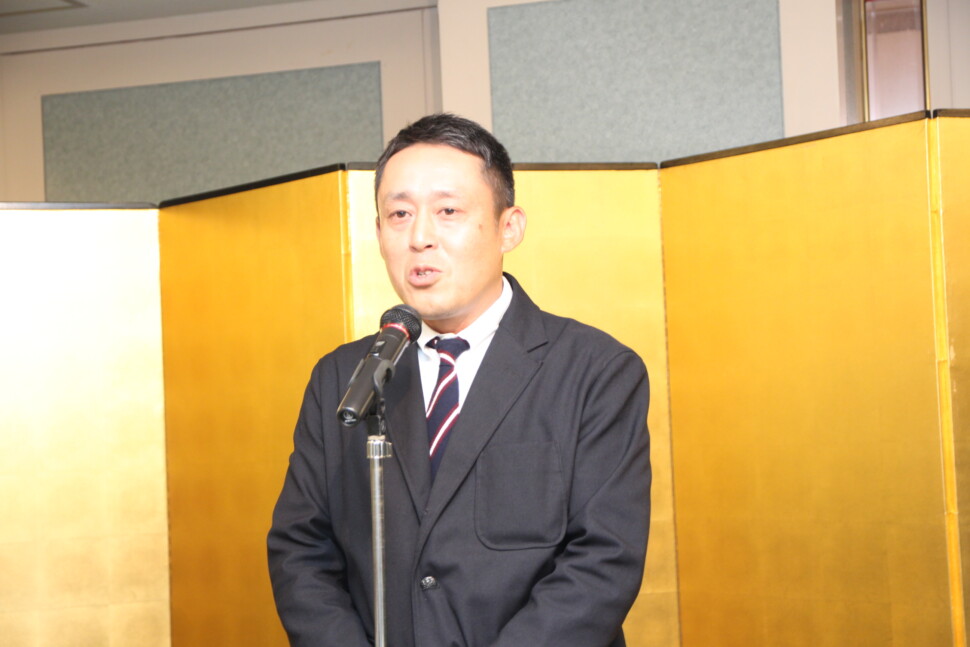 尾上新理事長