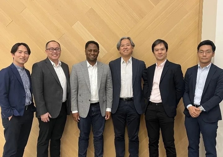 左からＩＡＨホンダ氏、アナコンダ社Ｂｒｉａｎ　Ｃｈｏｗ氏、アナコンダ社Ｒｕｓｓｅｌｌ　Ｚｉｓｈｉｒｉ氏、ＩＡＨスギハラ氏、ＩＡＨオイ氏、ＩＡＨマエゾノ氏