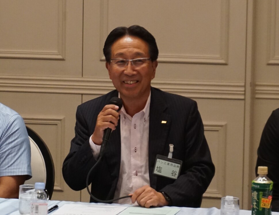 塩谷理事長のあいさつ