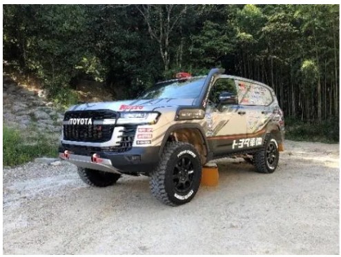 ＴＬＣ参戦車両「ランドクルーザー３００　ＧＲ　ＳＰＯＲＴ」