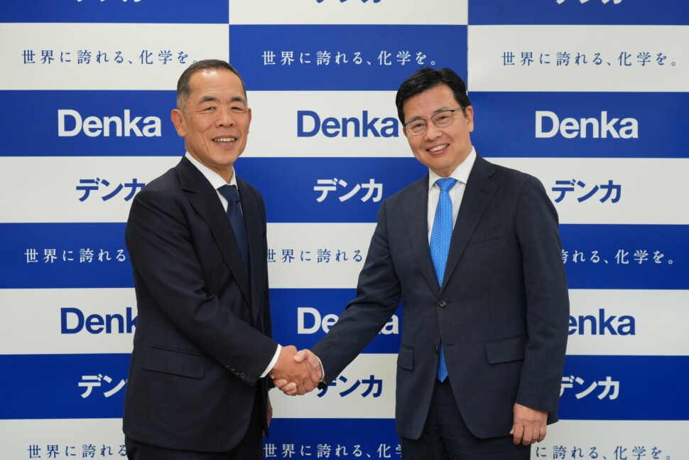 左から今井社長、石田常務