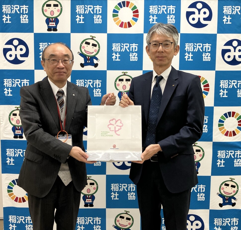 篠田常務理事と同社梅田氏