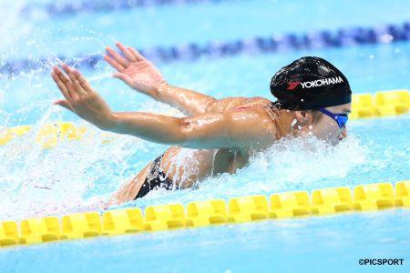 50mバタフライで力強い泳ぎを見せる池江選手