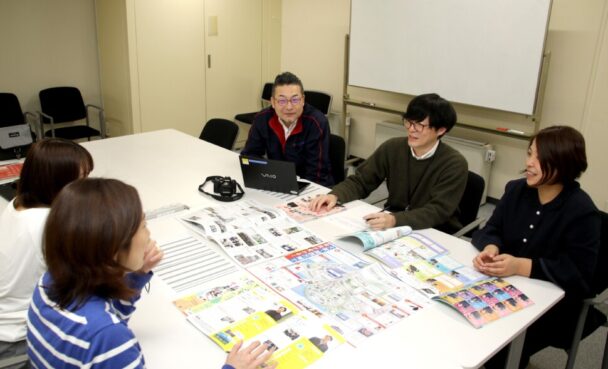 編集会議の様子