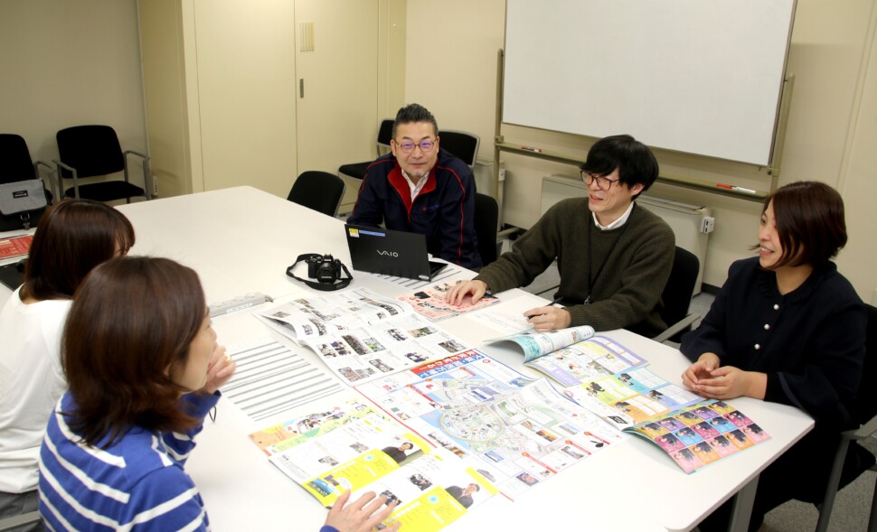 編集会議の様子