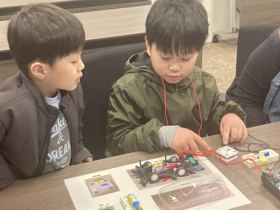 水素エネルギーで動くミニカー作り
