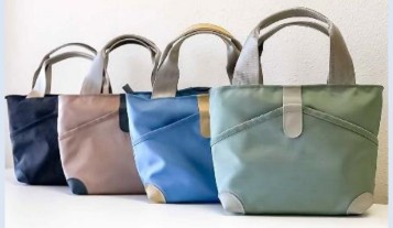 今回展示・販売するバッグ