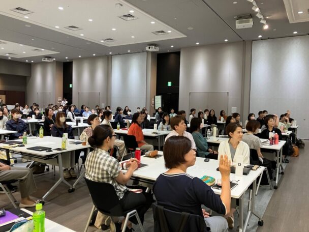 女性従業員向けのウェルビーイング講演会を開催