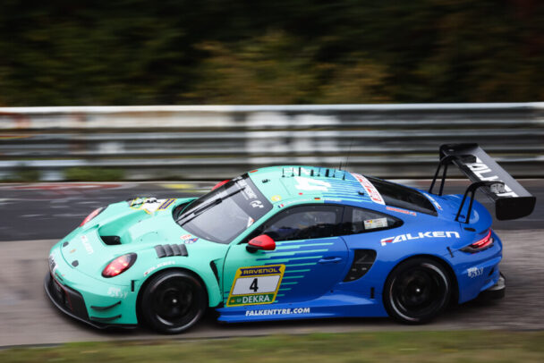 4号車のレースの様子