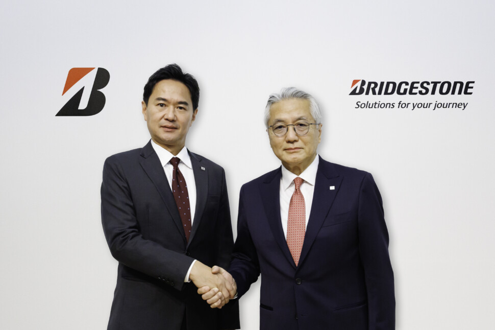 左から森田副社長、石橋ＣＥＯ