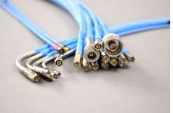 マイクロウェーブ用同軸ケーブルアセンブリ