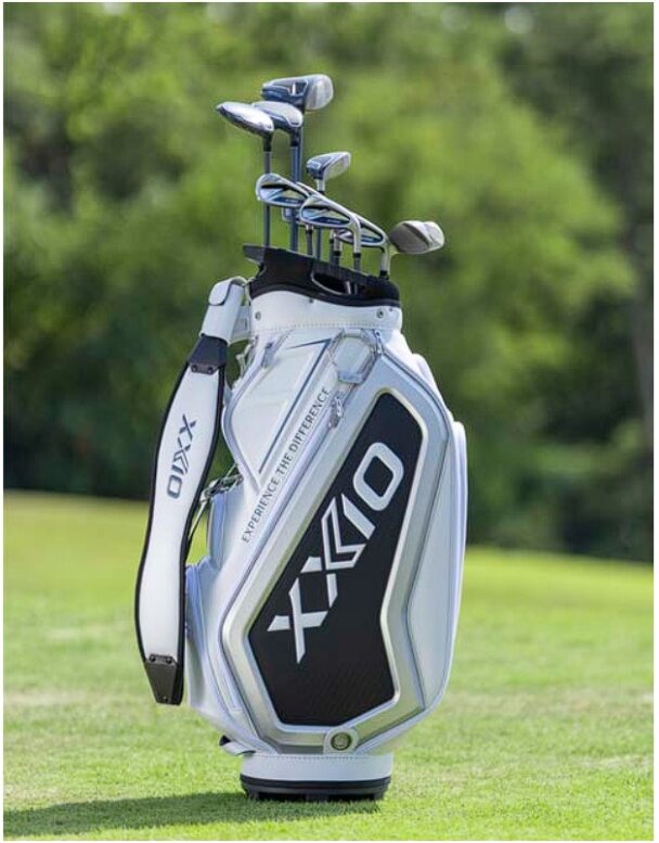 ダンロップ契約女子選手がトーナメントで使用するキャディバッグのレプリカモデル