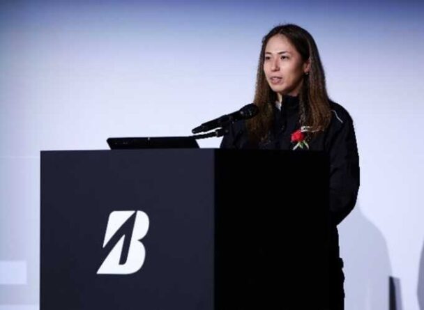 材料試験課による発表の様子