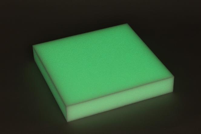 暗所での発光状態