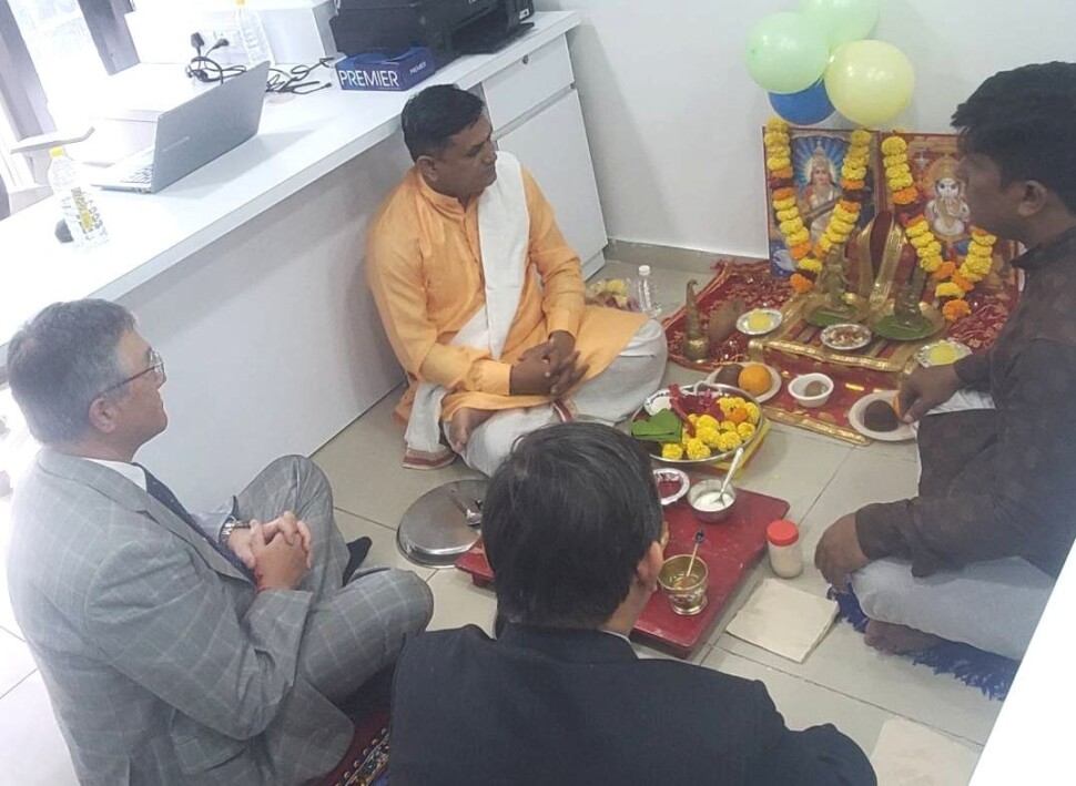 加藤産商インド支店開所式の儀式